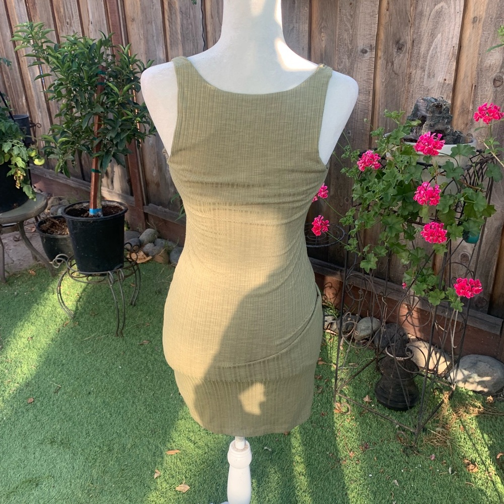 Mini dress bundle - Picture 7 of 8